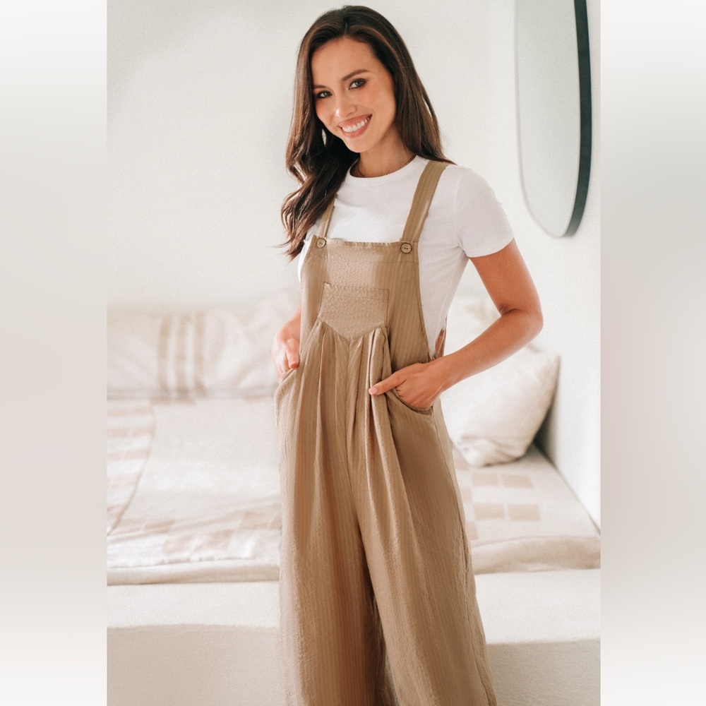 Cupshe Women’s Stylish Tan Overalls